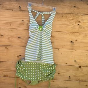 2 piece green bikini. No tag